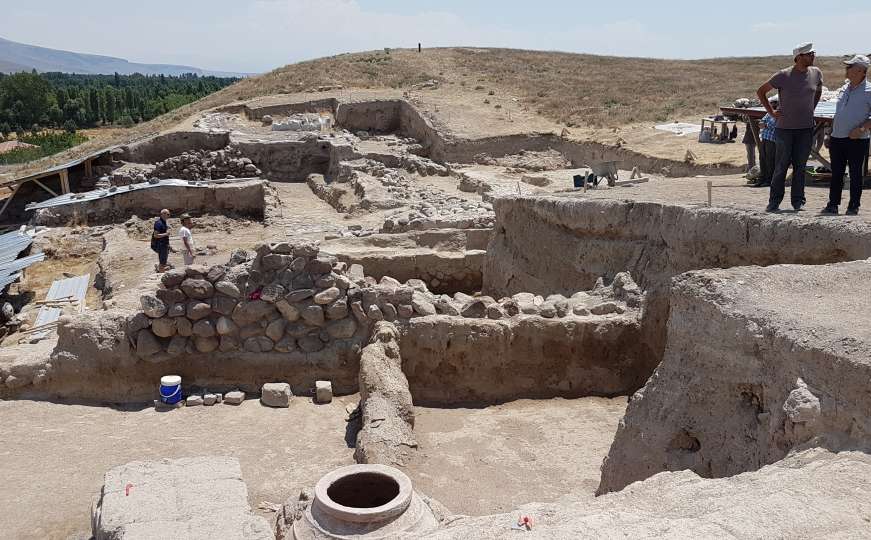 U Turskoj pronađen hram star 2.100 godina
